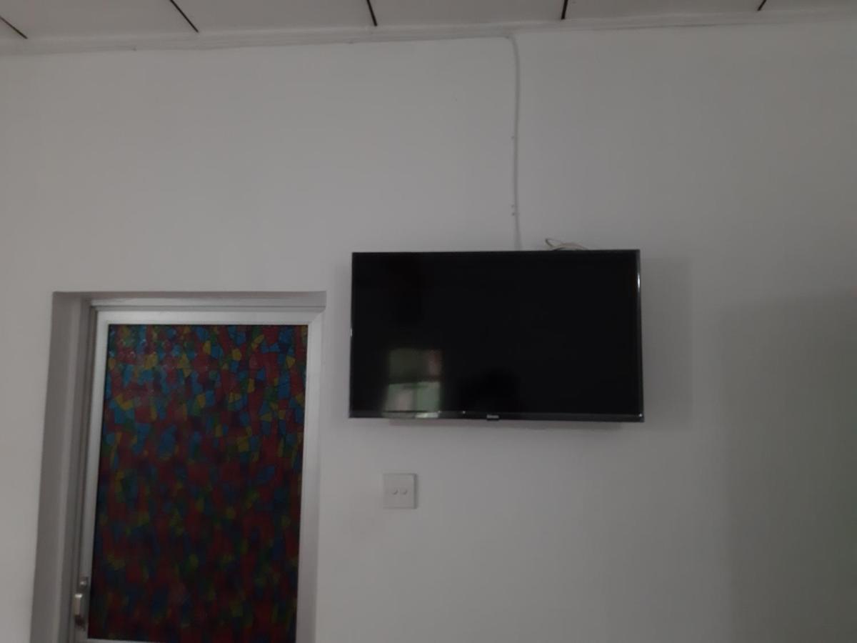 Hellen Homestay 니곰보 외부 사진