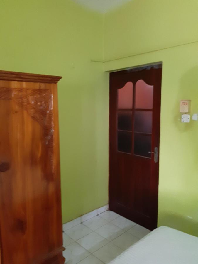 Hellen Homestay 니곰보 외부 사진